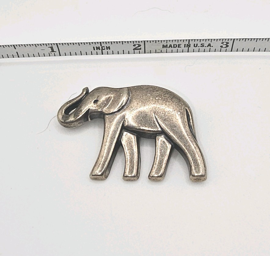 Retired James Avery Sterling Silver Elephant Pin Brooch Trunk Up 925 10.12g
