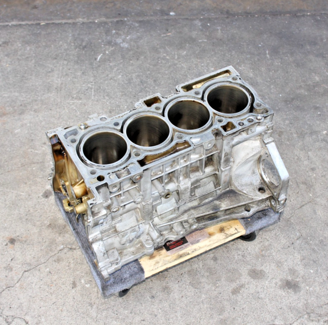 OEM G4KJ engine cylinder block for 2015-2018 Kia Sorento 2.4l theta 2