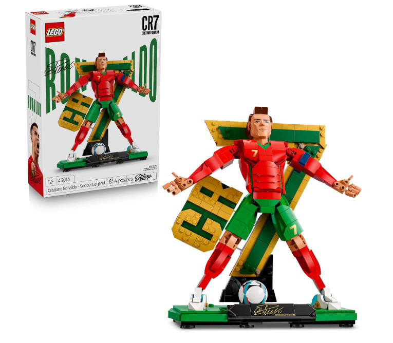 New w/ LEGO Editions Cristiano Ronaldo Soccer Legend 854 Pieces Collectible Set