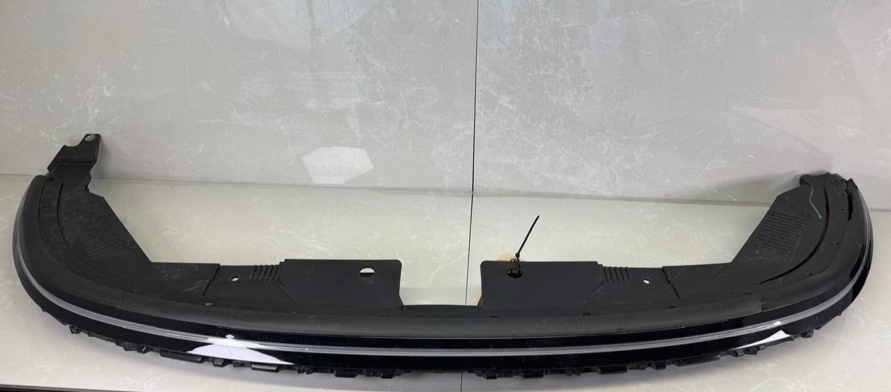 2024-2026 OEM Hyundai Kona Front Center Light Bar W/LED DRL