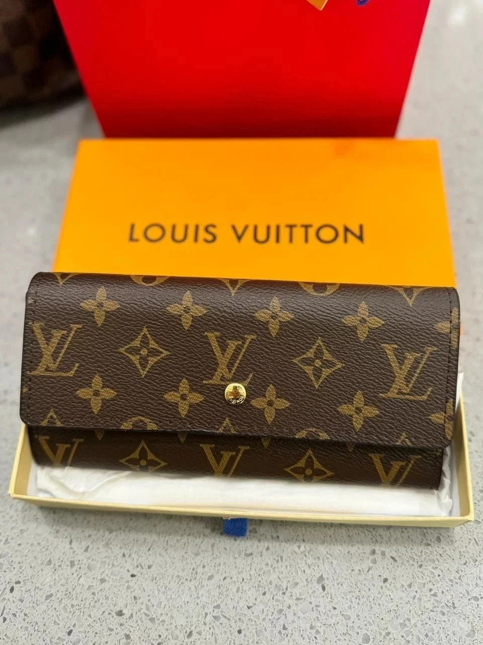 Authentic Louis Vuitton Portefeuille Sarah Monogram Long Wallet – Brown Authentic Louis Vuitton Portefeuille Sarah Monogram Long Wallet – Brown