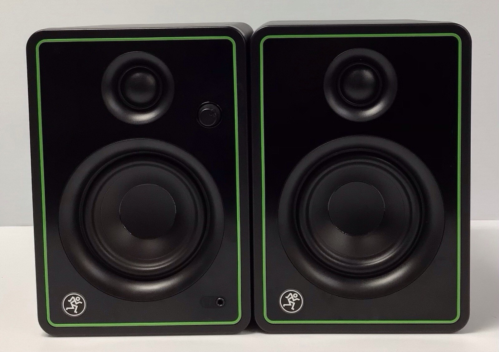 Mackie CR4-X 4\
