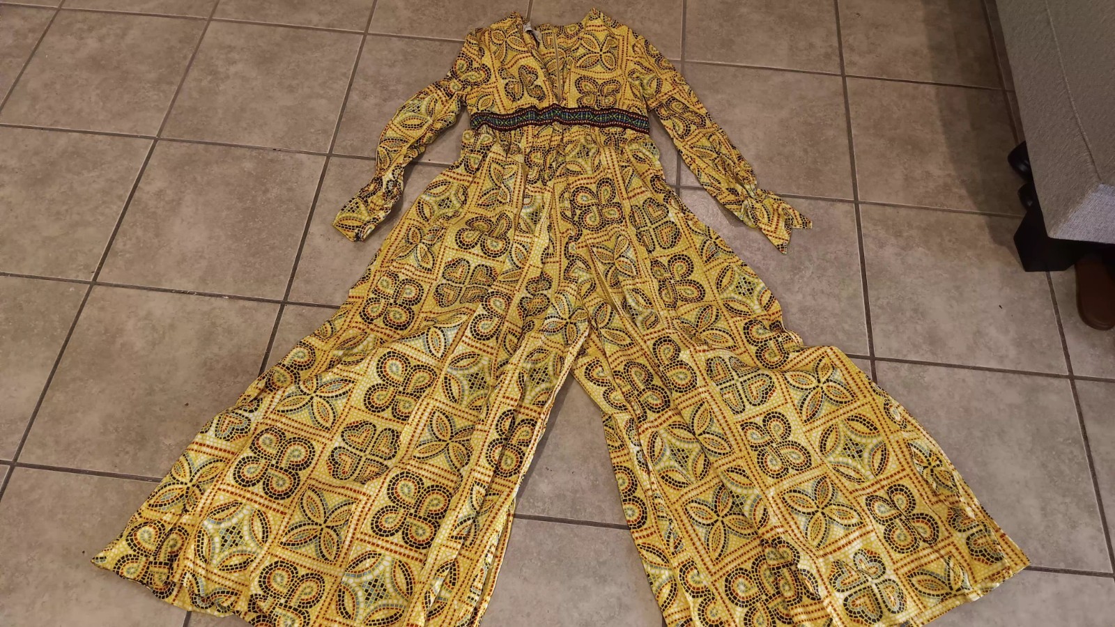 VTG 1960s 1970s Vneck Yellow Cotton Palazzo Wide Leg Jumpsuit Mod Hippie Sz 10 VTG 1960s 1970s Vneck Yellow Cotton Palazzo Wide Leg Jumpsuit Mod Hippie Sz 10