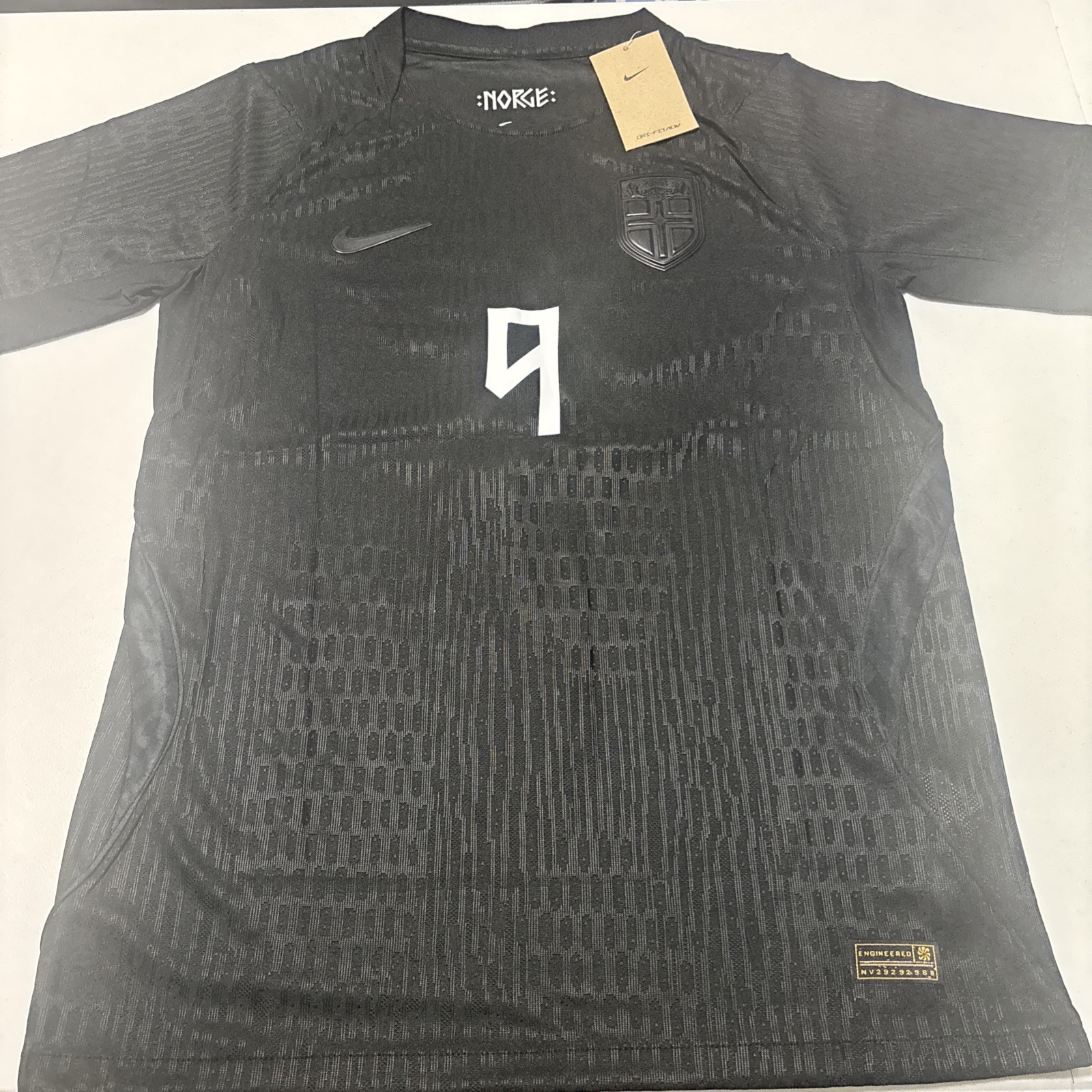 Nike Aero-Fit Black Short Sleeve Soccer Jersey Braut Haaland #9 Size M NWT Nike Aero-Fit Black Short Sleeve Soccer Jersey Braut Haaland #9 Size M NWT