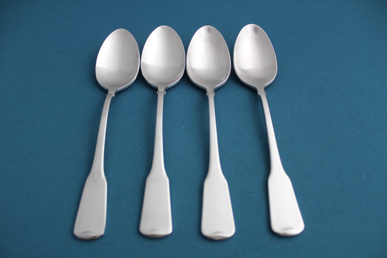Oneida AMERICAN COLONIAL Teaspoons (Set of 4) Satin Stainless CUBE 6