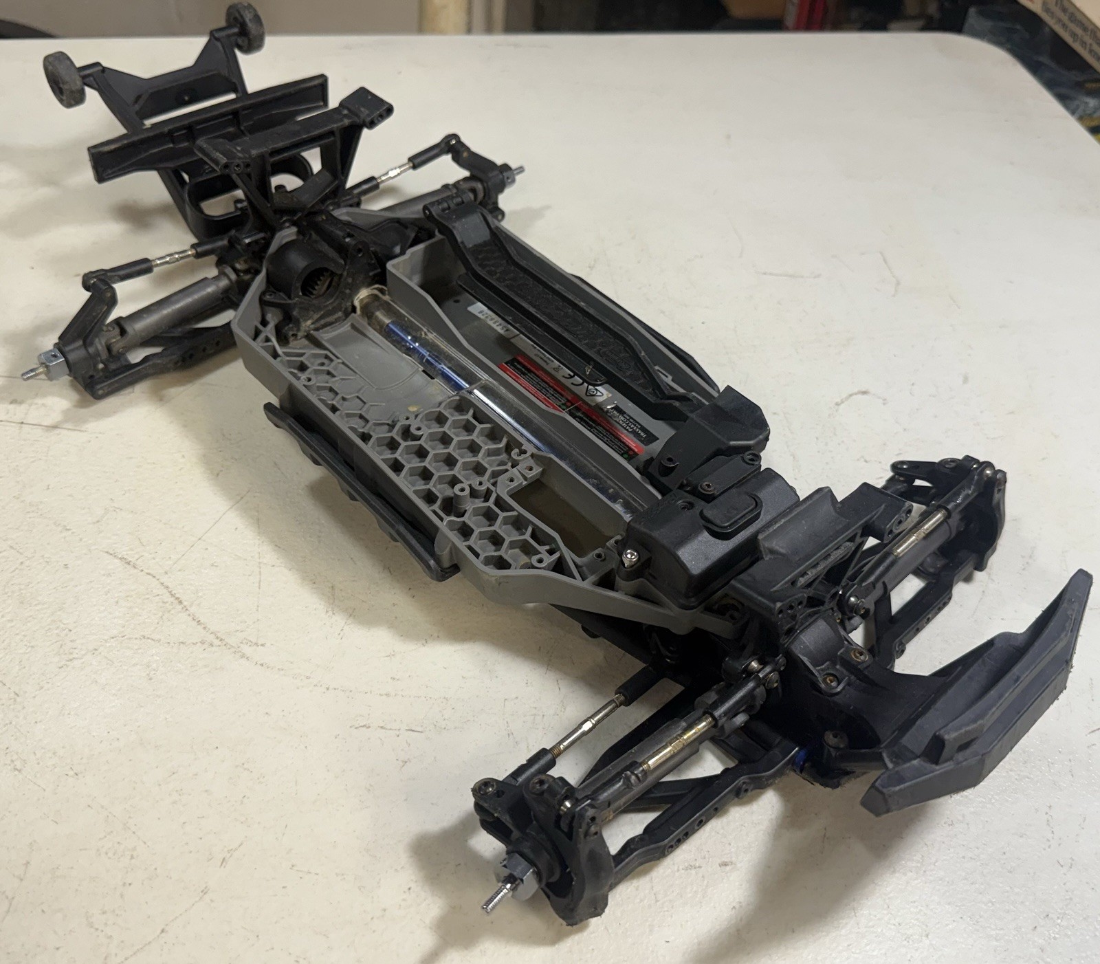 Traxxas Hoss Roller Slider Traxxas Hoss Roller Slider