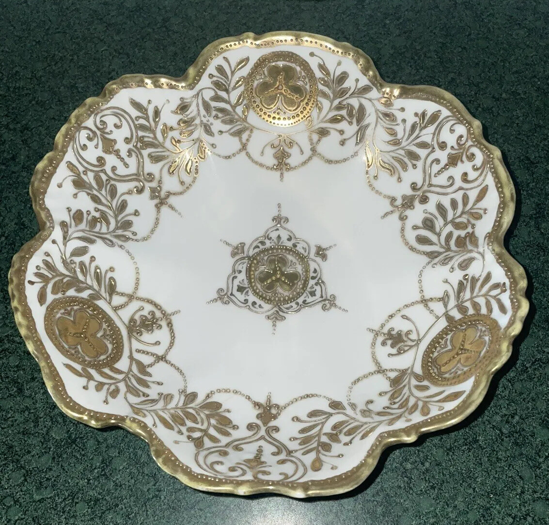 Antique C.1891 Maple Leaf Nippon Bowl Heavy Gold Colorful Eye Catching Stunning