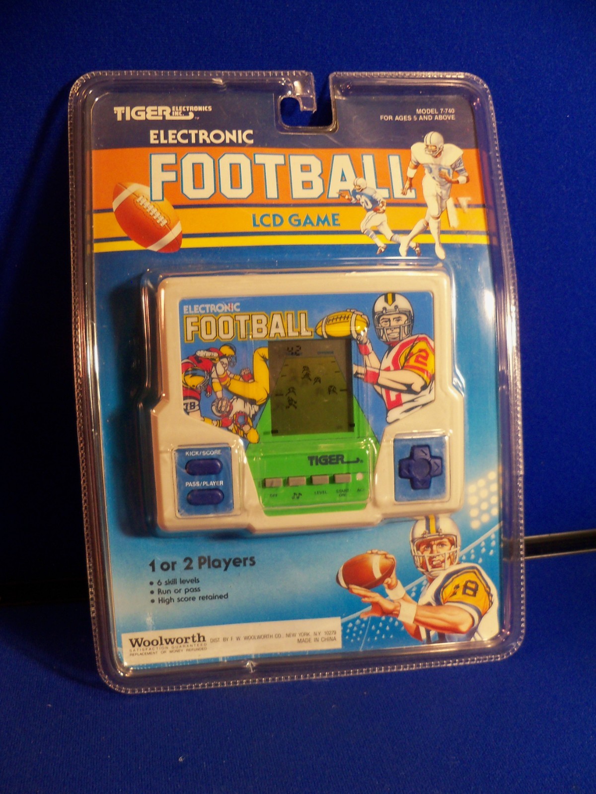 Vtg 1989 NOS New FOOTBALL LCD Game Handheld 7-740 Tiger Electronics Hand Held