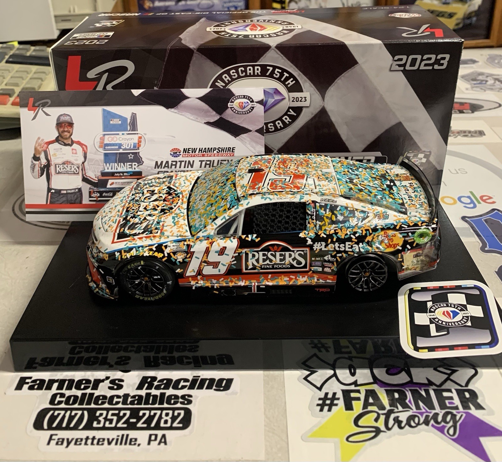 #19 Martin Truex Jr 2023 Reser’s New Hampshire Win 1:24 Lionel ARC Car