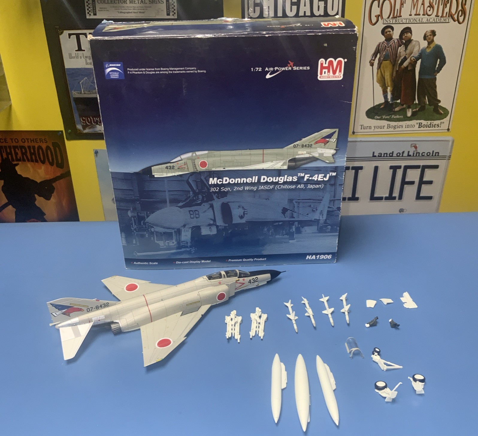 Hobby Master McDonnell Douglas F-4EJ 302 SQN, 2nd Wing JASDF Chitose AB Japan Hobby Master McDonnell Douglas F-4EJ 302 SQN, 2nd Wing JASDF Chitose AB Japan