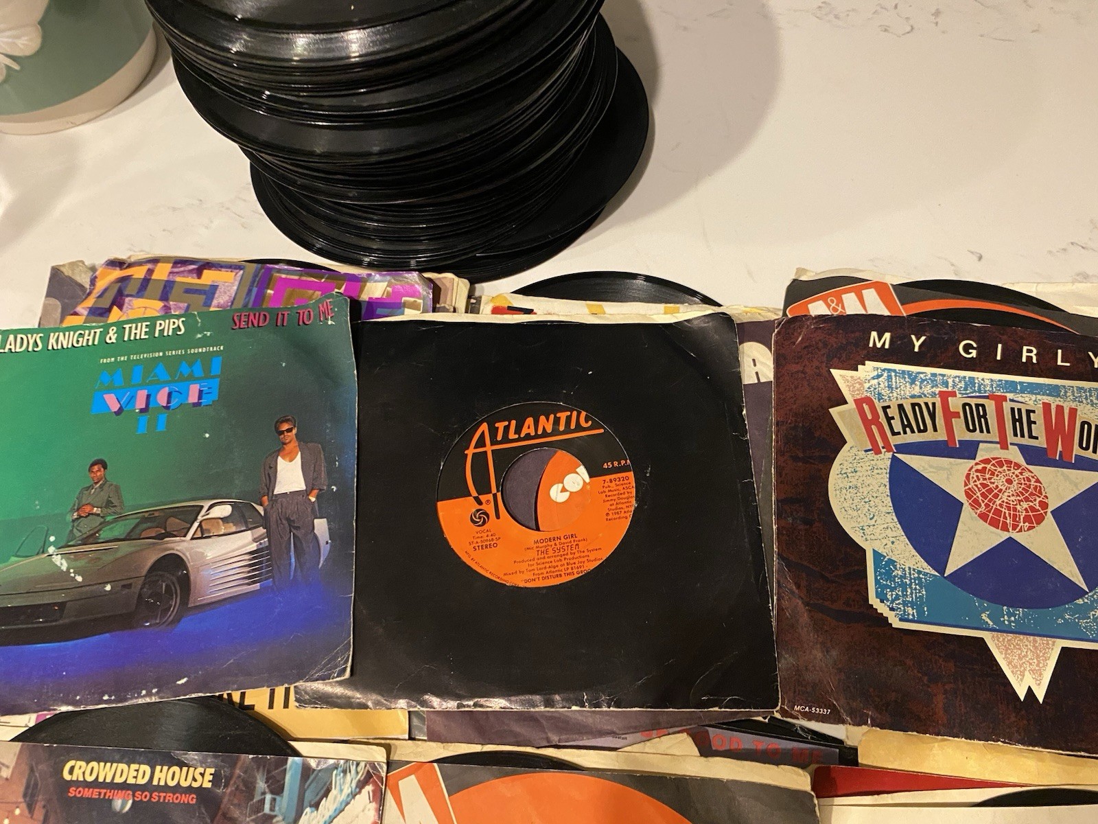 Huge Mixed Lot  45rpm records.  R&B Soul Music