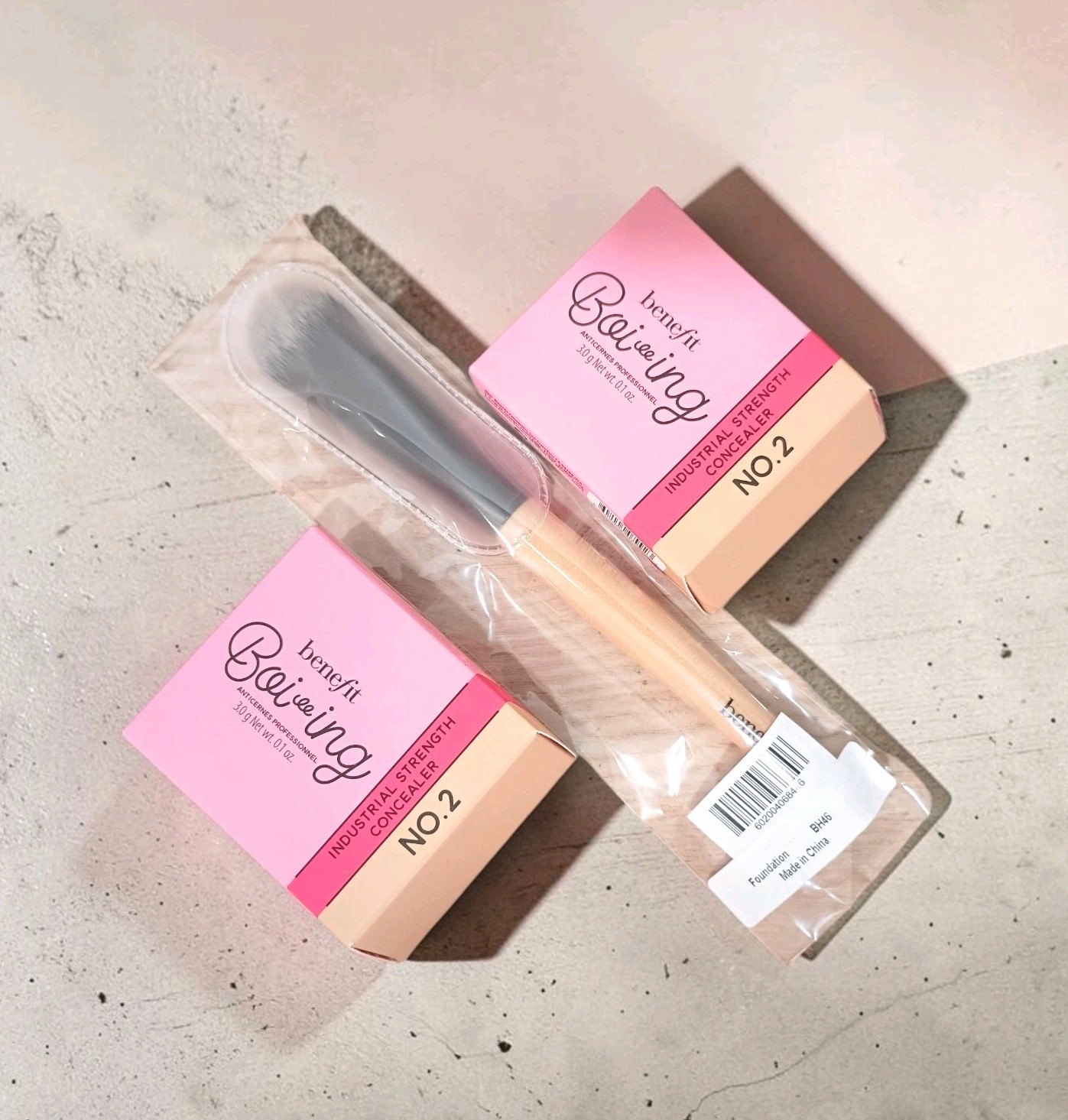 X 2 ~ BENEFIT Boi-ing Industrial Strength Concealer No.2  + Brush - NEW **Sealed