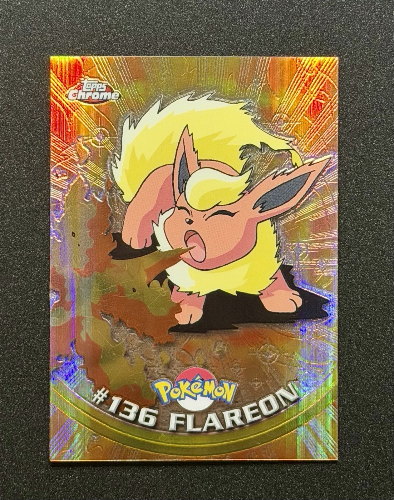 2000 Pokémon Topps Chrome #136  Flareon  Spectra Chrome