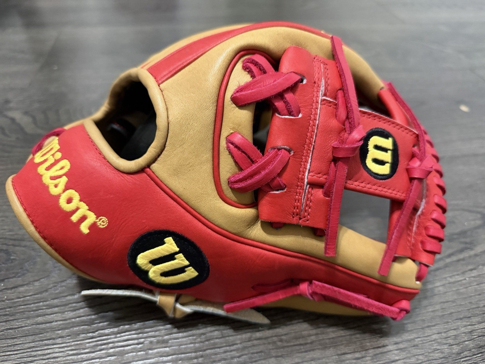 Wilson a2K 1788 Limited Edition RARE GOTM, Size 11.5”