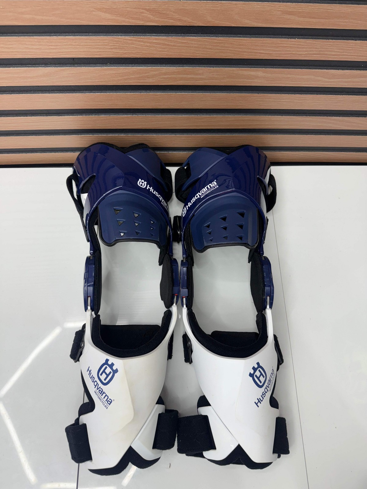Leatt x Husqvarna X Frame Hybrid S Knee Brace - Size Small