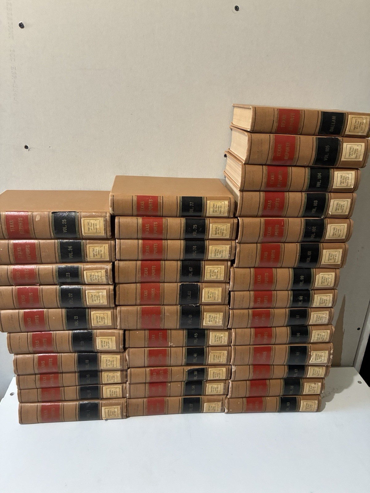 Lot of 35 Volumes Texas Reports Texas Supreme Court Case Reporters 1881 to 1913