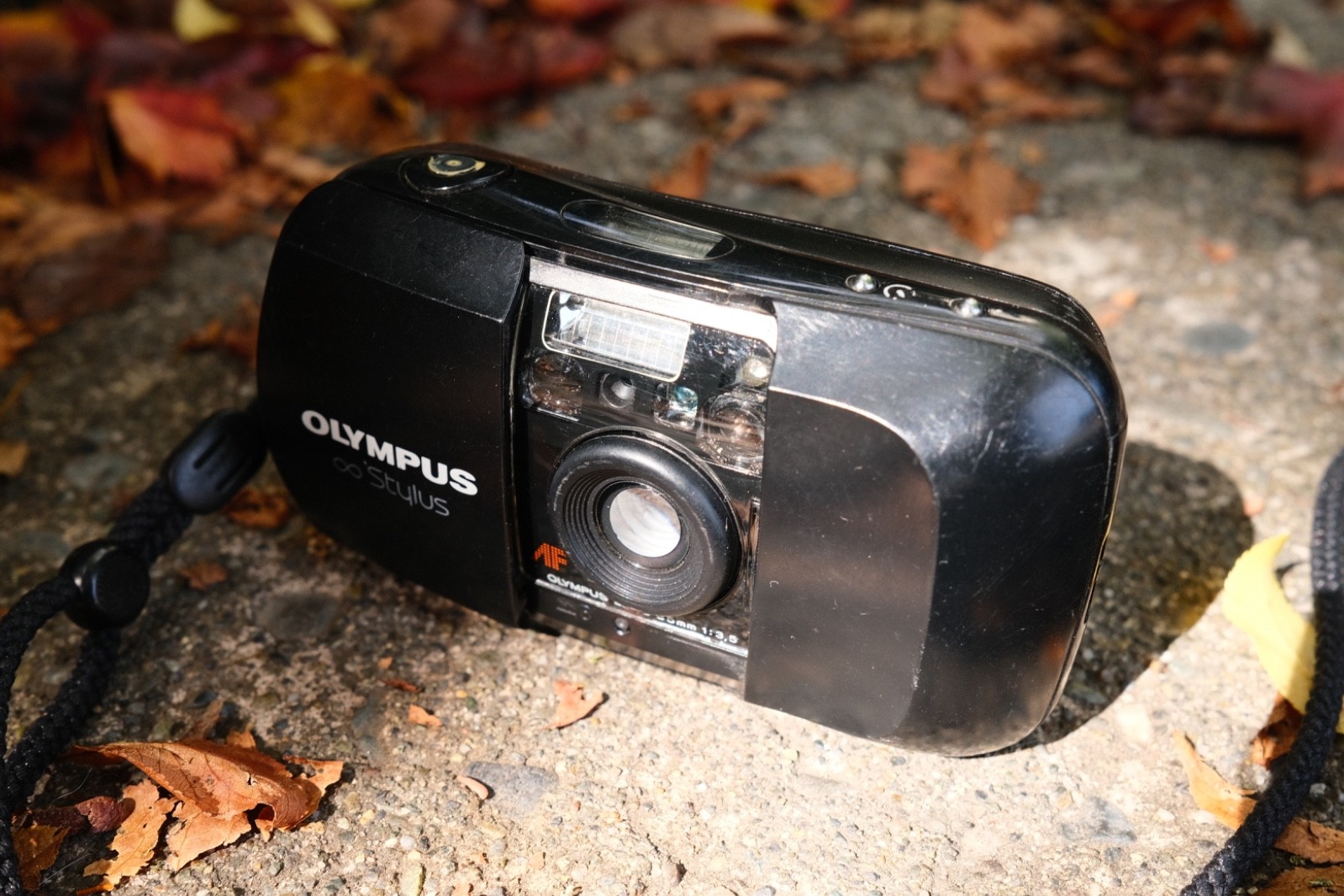 Olympus Stylus Infinity mju μ 35mm f3.5 film camera, used/tested works (READ)