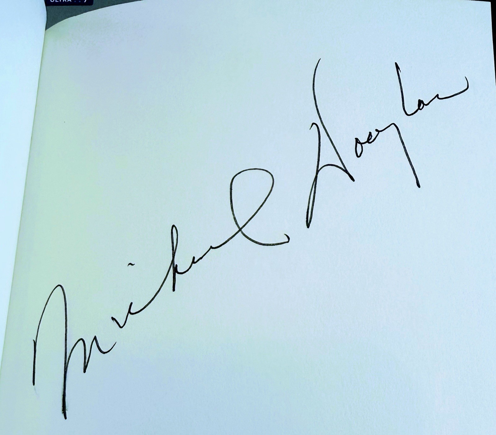*REAL SIGNATURE* Michael Douglas One Helluva Ride Signed Book *NOT AUTOPEN* *REAL SIGNATURE* Michael Douglas One Helluva Ride Signed Book *NOT AUTOPEN*
