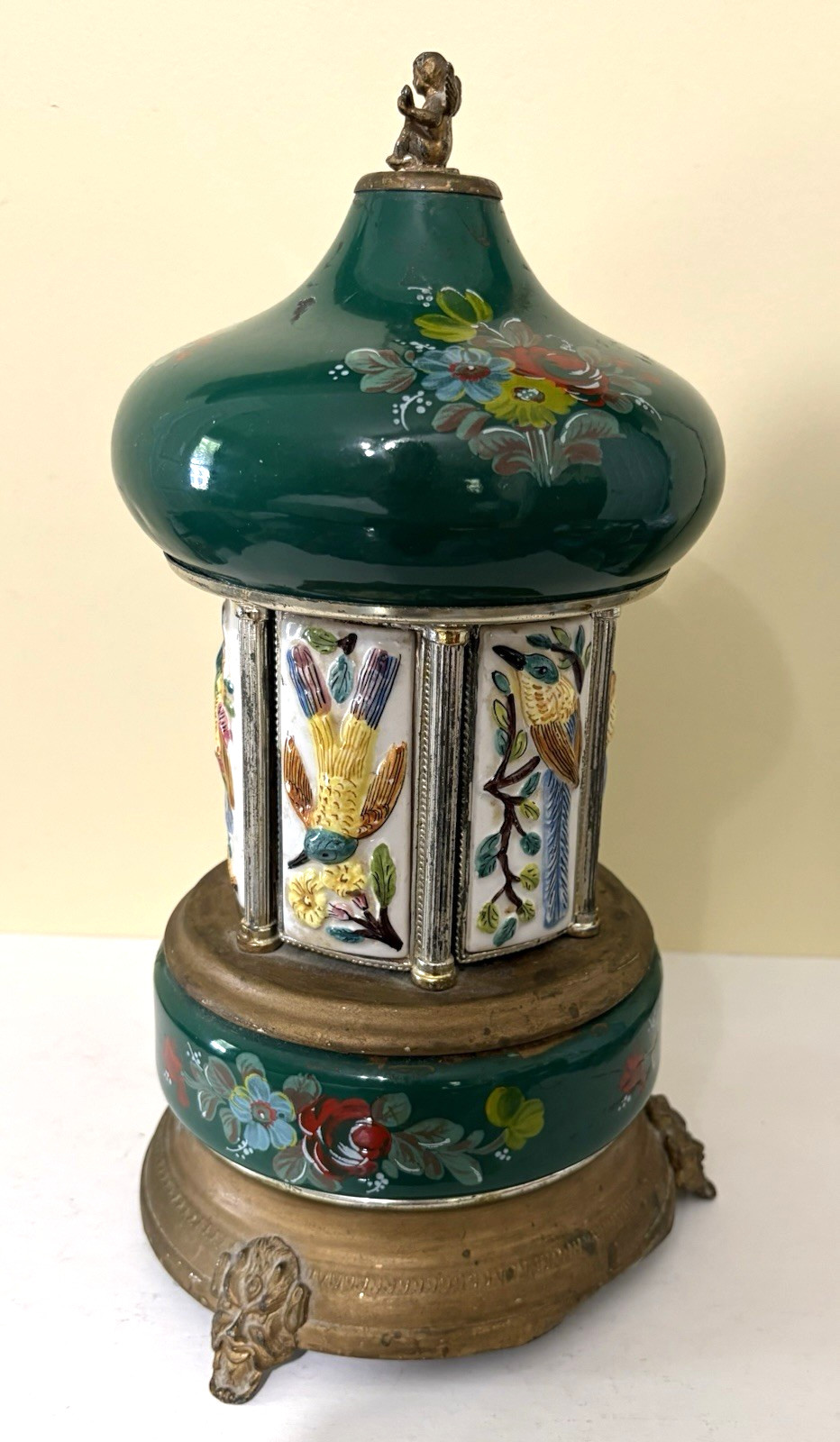 Vintage Reuge Italy musical carousel cigarette / lipstick holder