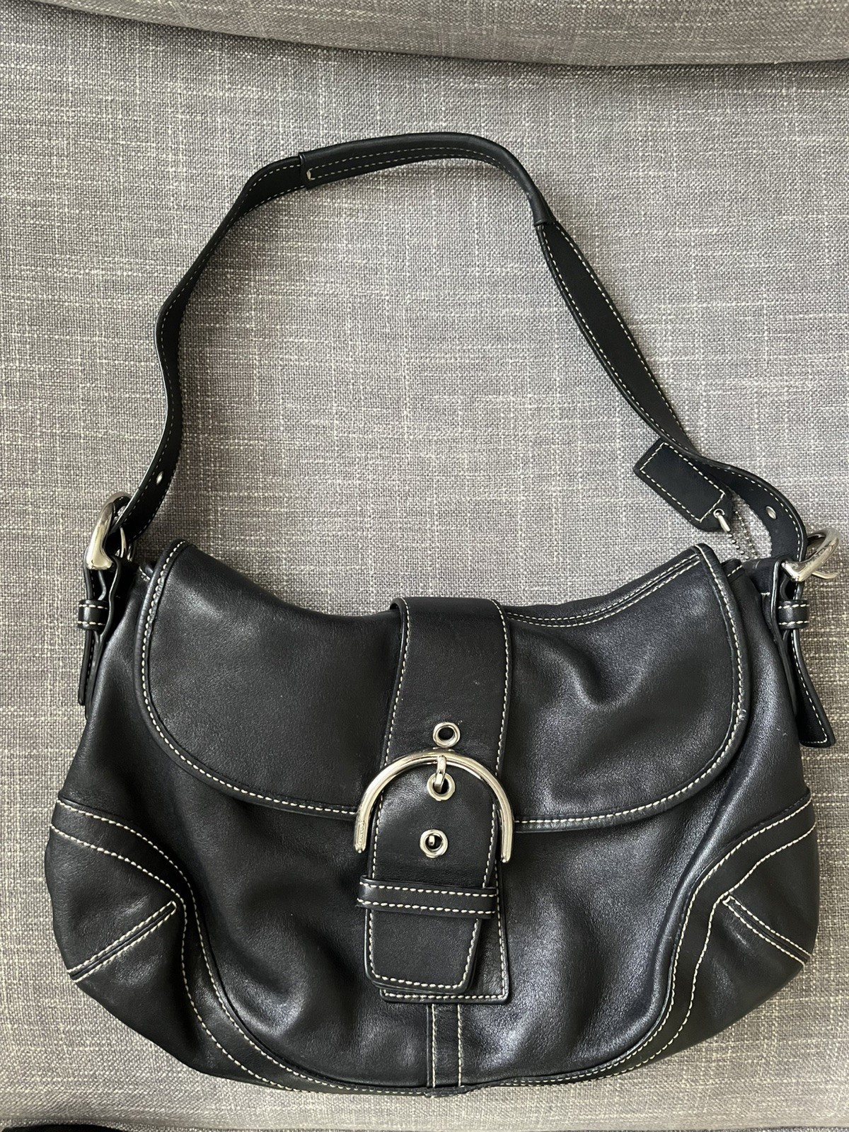 Coach Medium Soho Black Leather Buckle Flap Shoulder Bag Hobo 9248 Vintage Y2K Coach Medium Soho Black Leather Buckle Flap Shoulder Bag Hobo 9248 Vintage Y2K
