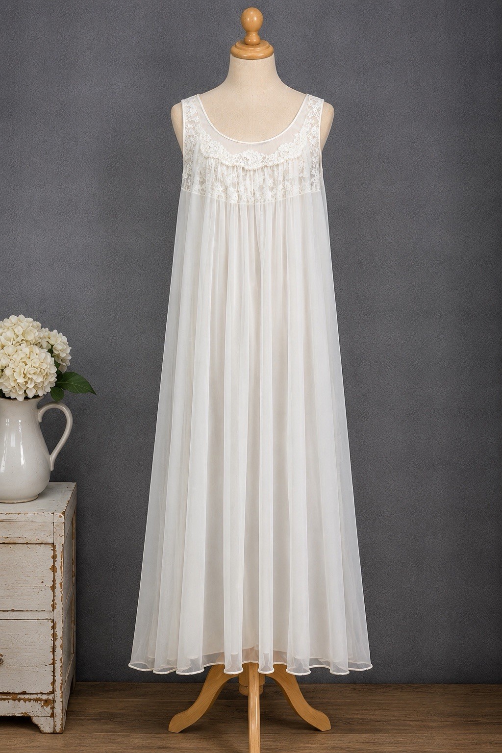 Vintage 1960s Vanity Fair White Chiffon Lace Bridal Trousseau Nightgown S