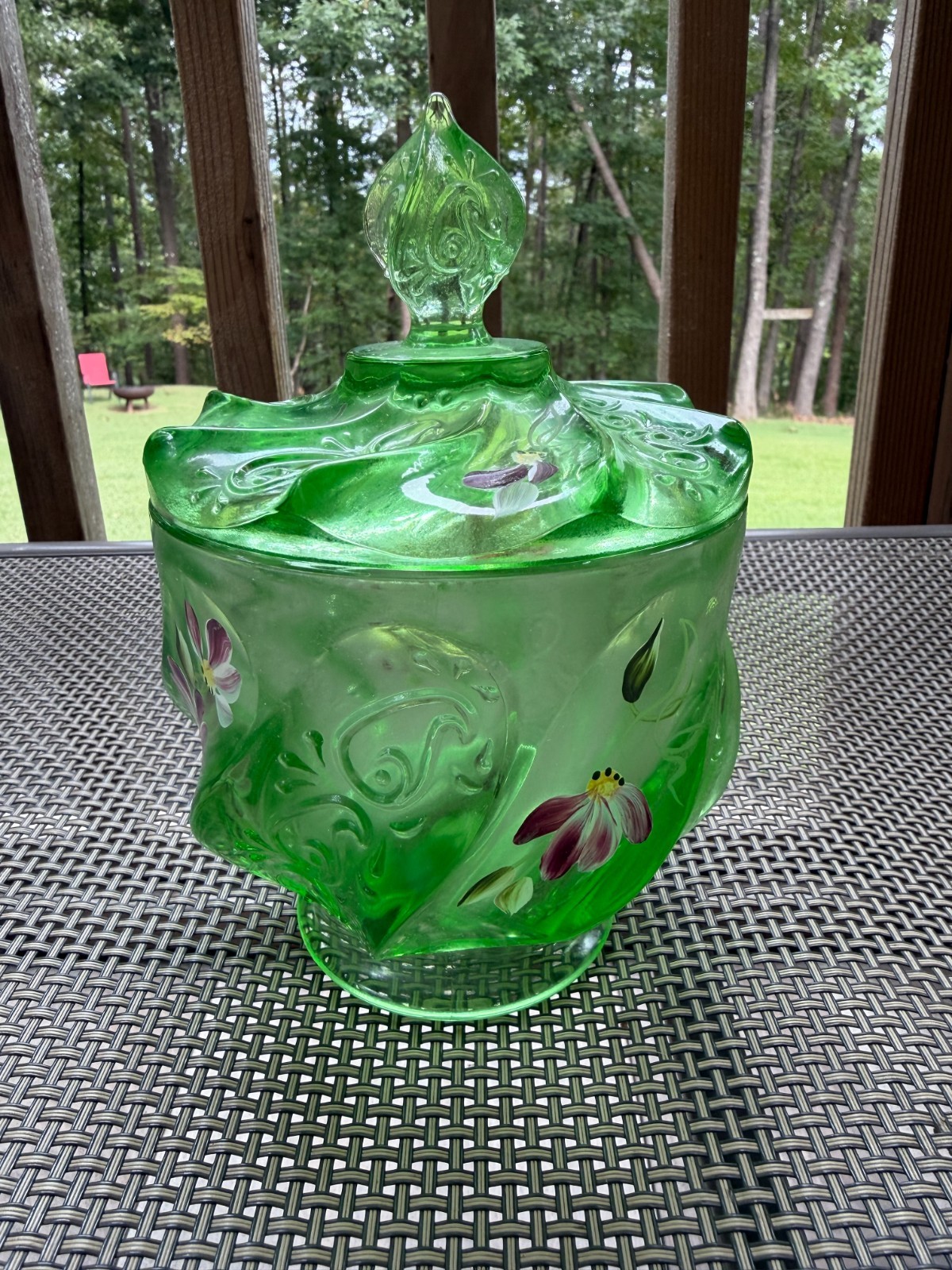 Fenton Hand Painted Floral Green Paisley Candy Box Dish - Excellent Condition Fenton Hand Painted Floral Green Paisley Candy Box Dish - Excellent Condition