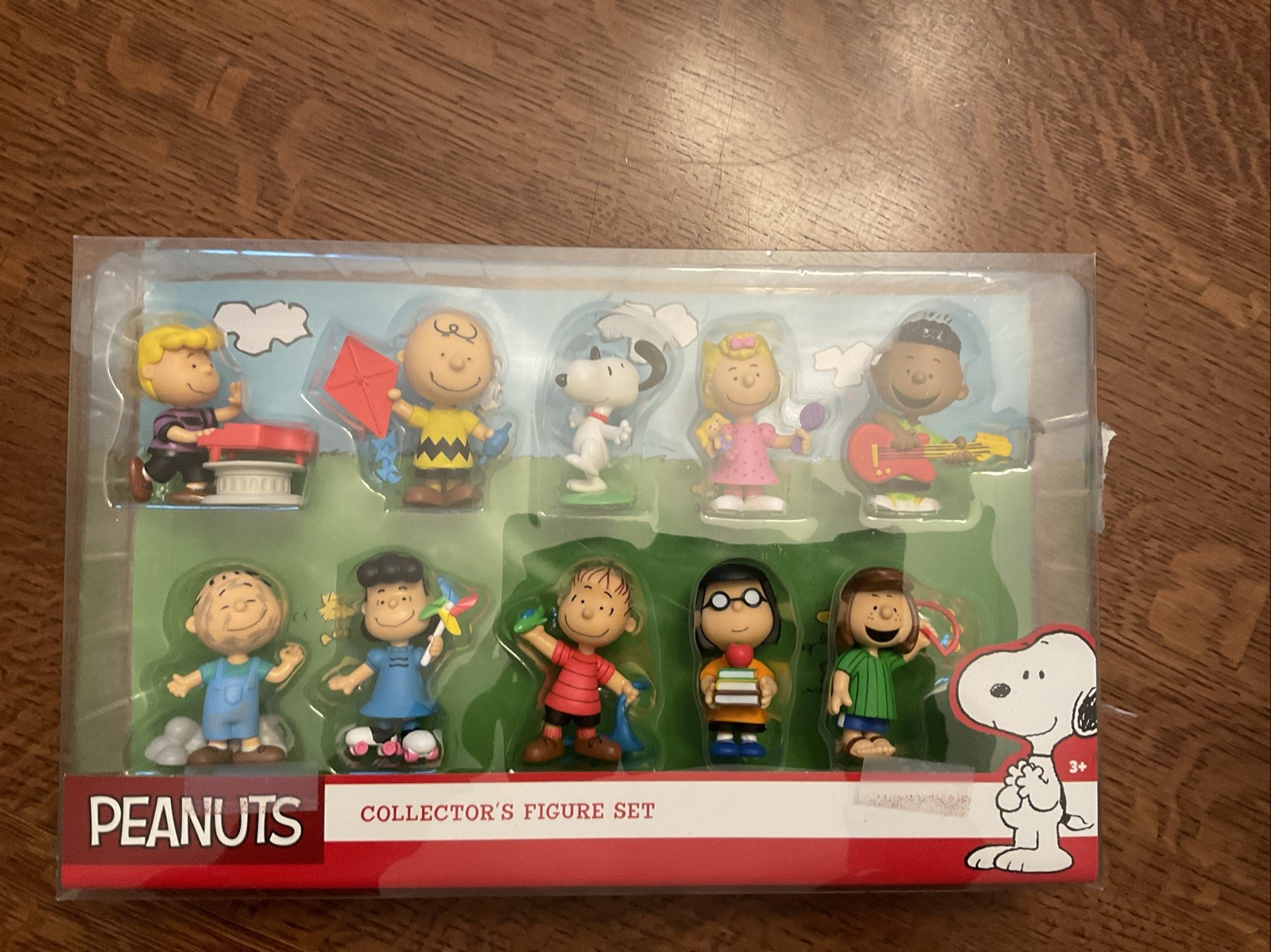 Just Play Peanuts Collector's Figure Set with 10 Peanuts Gang Figures NEW in Box Just Play Peanuts Collector's Figure Set with 10 Peanuts Gang Figures NEW in Box