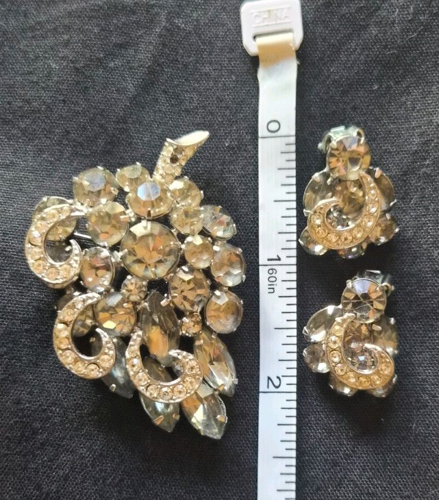 Vintage Signed WEISS Faceted Rhinestone Brooch And Earring Set