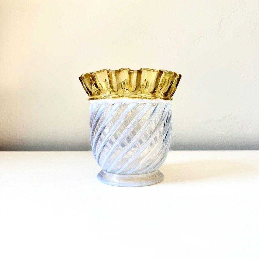 Antique HOBBS Brockunier Opalescent Glass Spoon Vase Amber Crimped Edge Swirl
