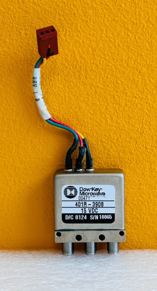 Dow-Key Microwave 401F-3908, DC-18 GHz, 15 VDC, SMA (F), Coaxial Switch. Tested