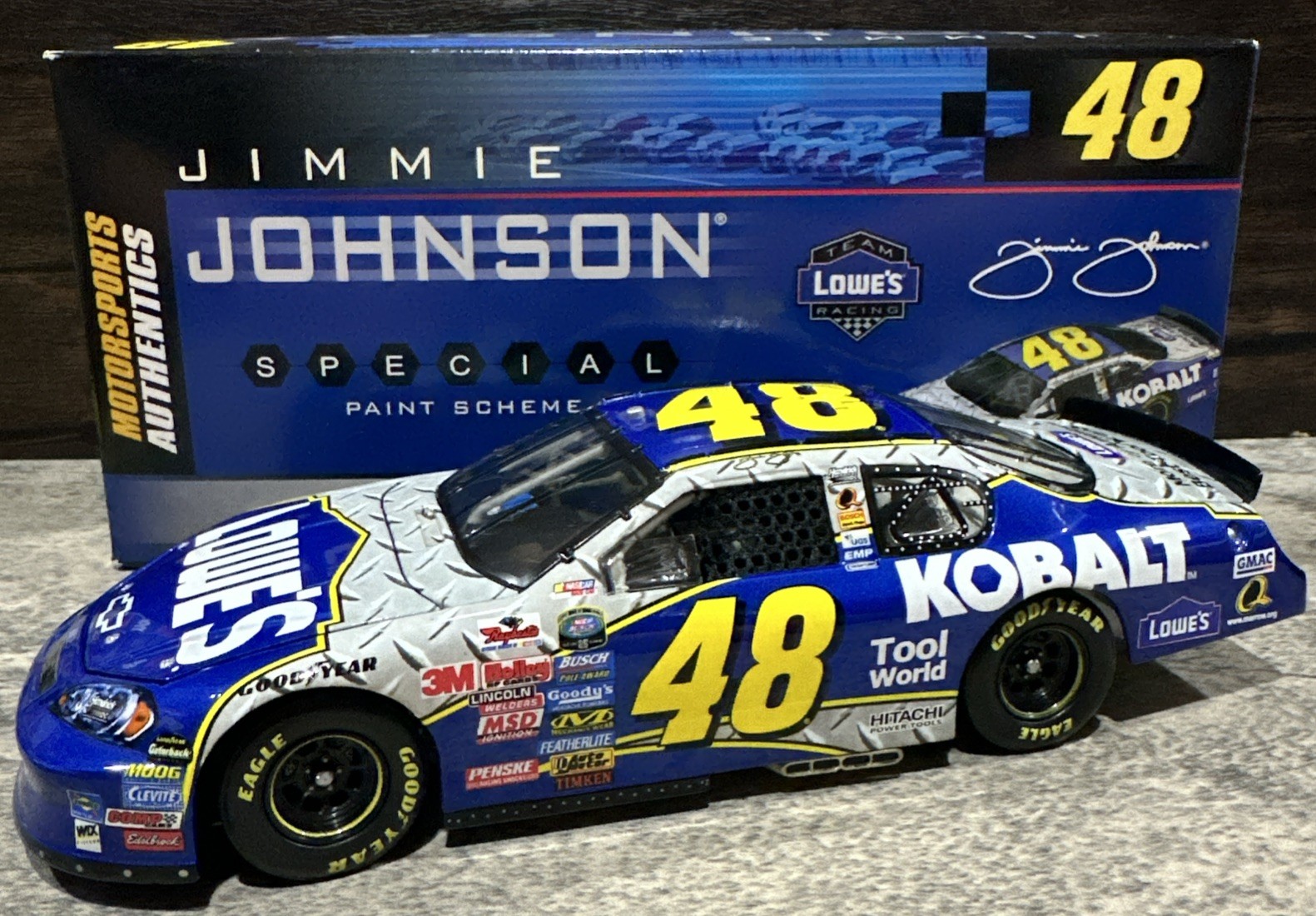 2006 Jimmie Johnson #48 Lowe’s Kobalt Chevrolet 1:24 Action NASCAR Diecast