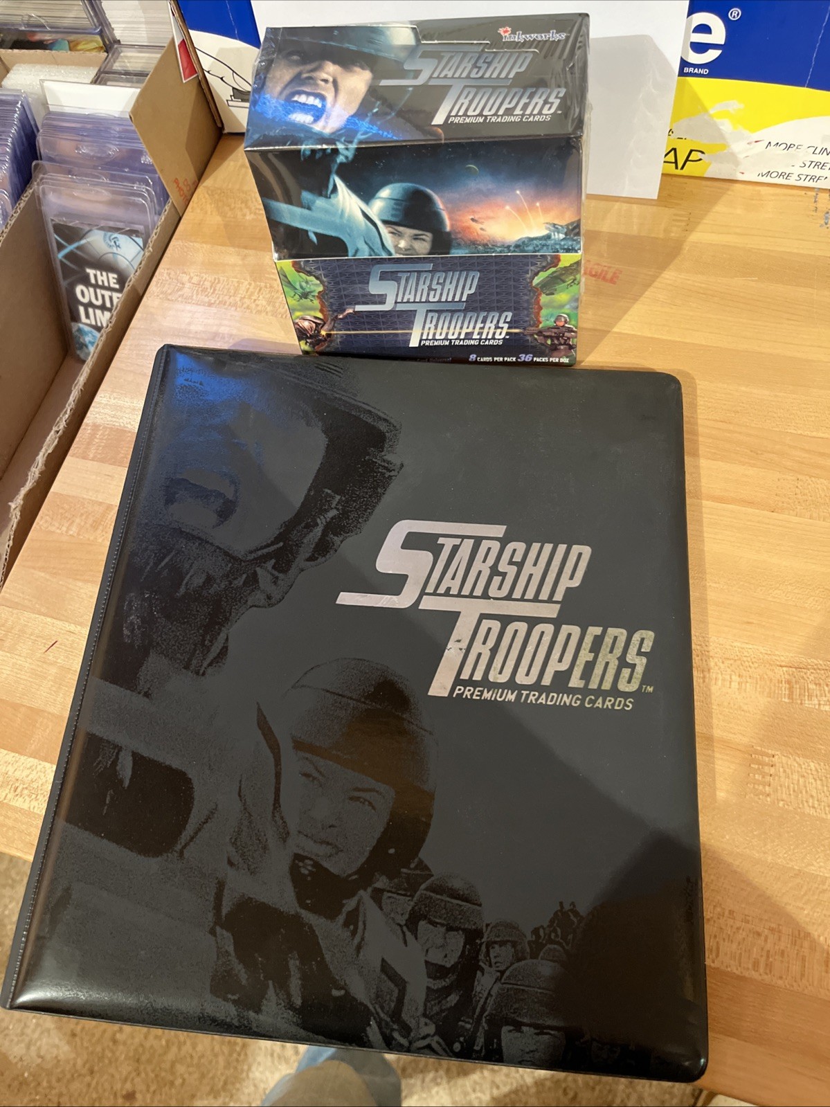 1997 STARSHIP TROOPERS BINDER ALBUM And Factory Sealed Box 36 Packs 8 per Pack 1997 STARSHIP TROOPERS BINDER ALBUM And Factory Sealed Box 36 Packs 8 per Pack
