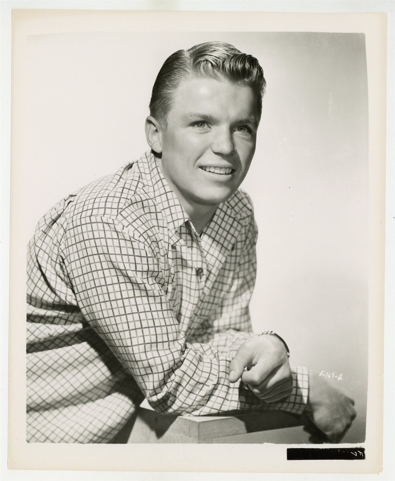 Richard Jaeckel 1959 Handsome Young Portrait Original Studio Glamour Photo 10334 Richard Jaeckel 1959 Handsome Young Portrait Original Studio Glamour Photo 10334