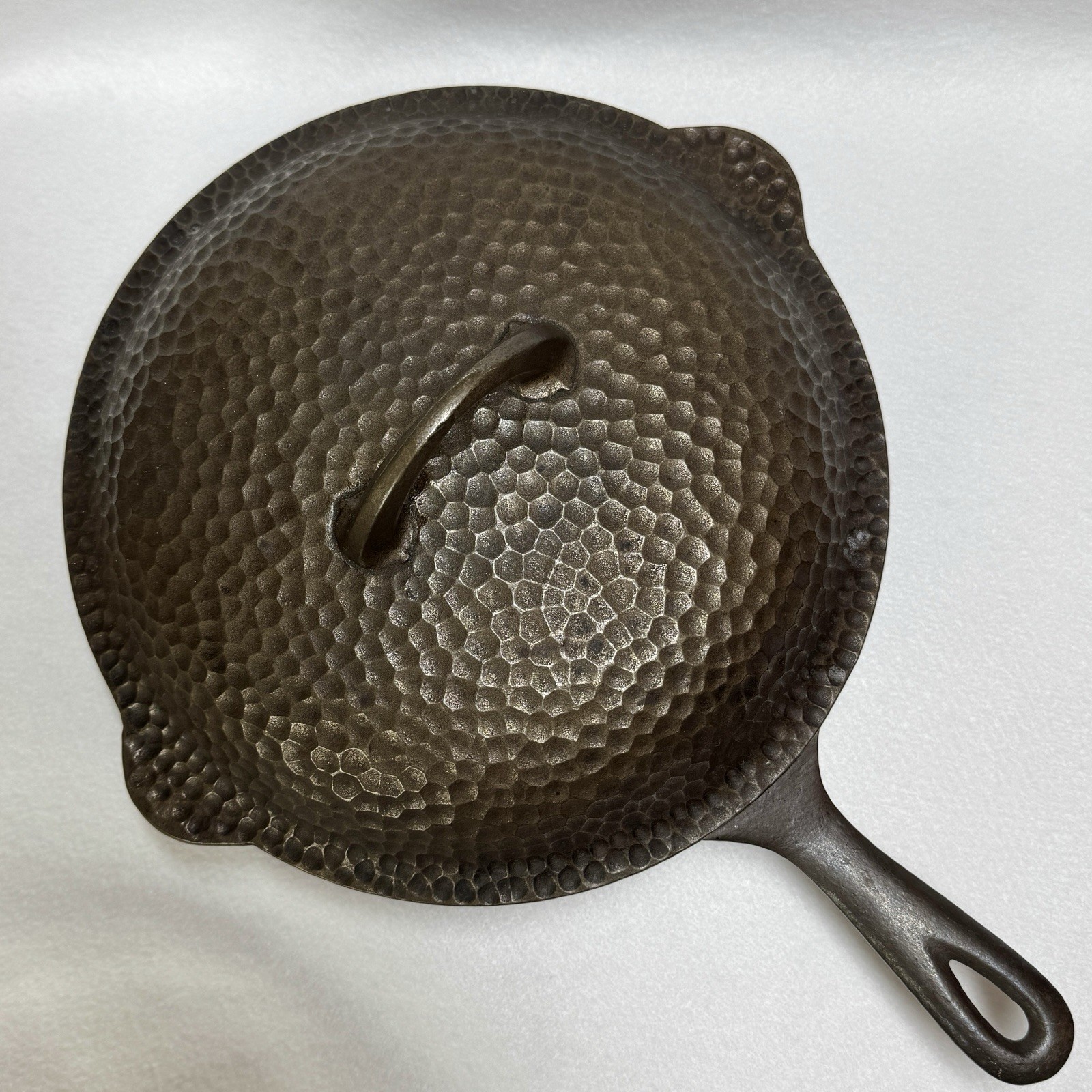 Vintage Chicago Hardware Foundry Hammered Cast Iron Skillet 87X No.8 w/Lid