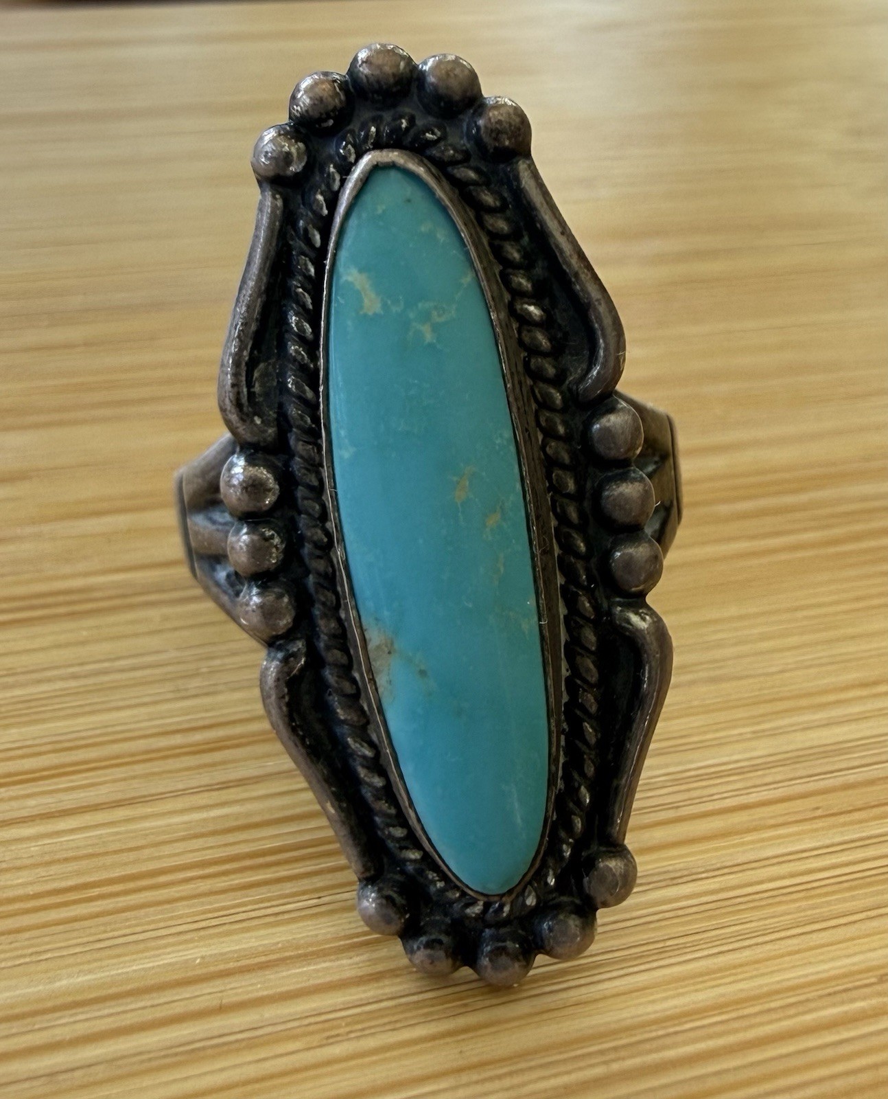 Vintage Native Navajo Sterling Silver Turquoise Ring Size 7 1/2 Vintage Native Navajo Sterling Silver Turquoise Ring Size 7 1/2