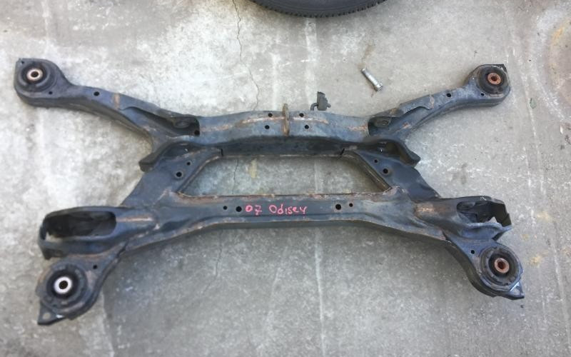 2005-2010 Honda Odyssey Rear Subframe Crossmember Engine Cradle OEM 2005-2010 Honda Odyssey Rear Subframe Crossmember Engine Cradle OEM