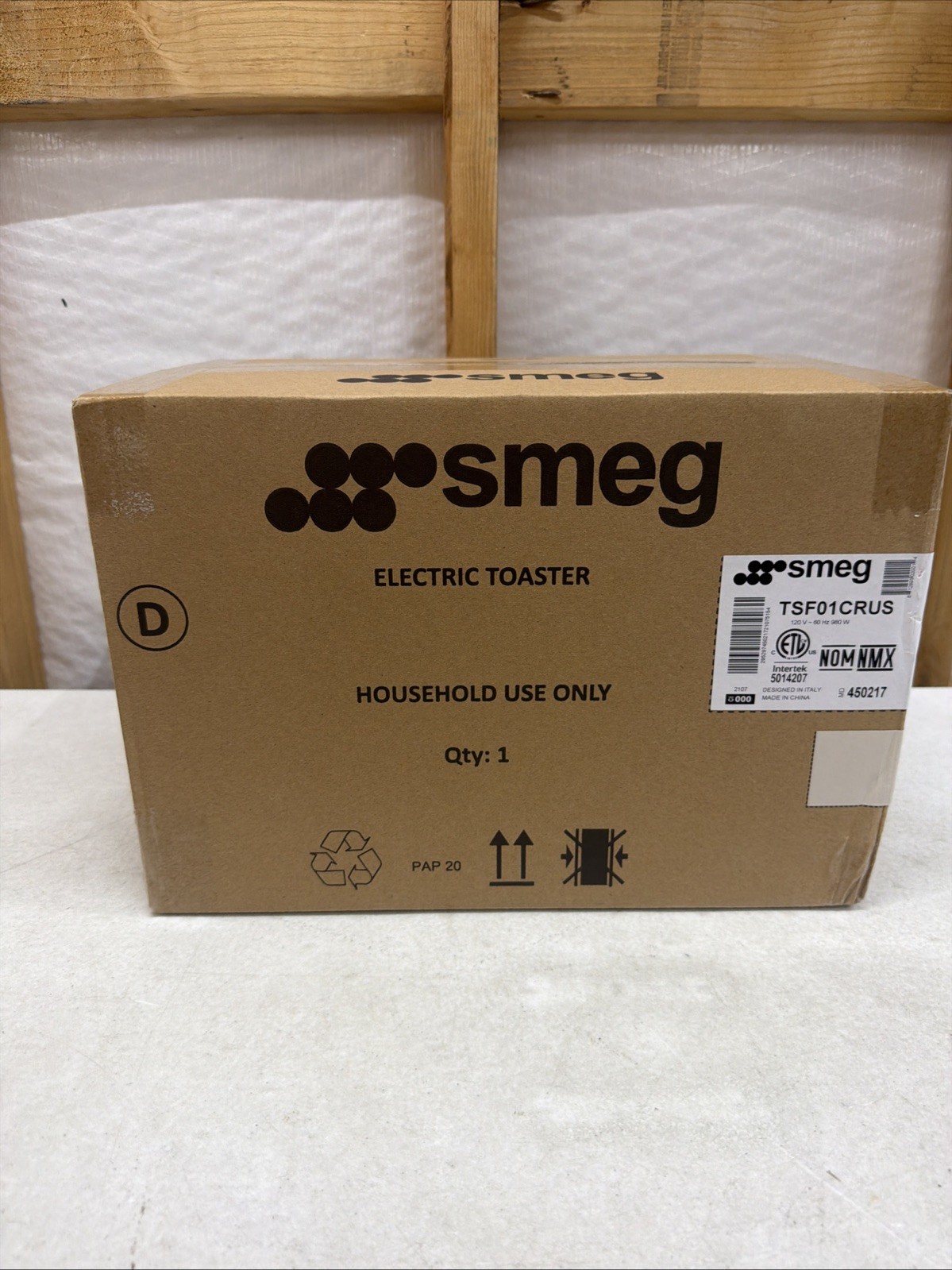 SMEG TSF01CRUS 50\'s Retro Style Aesthetic 2 Slice Toaster - Cream (New Sealed) SMEG TSF01CRUS 50\'s Retro Style Aesthetic 2 Slice Toaster - Cream (New Sealed)