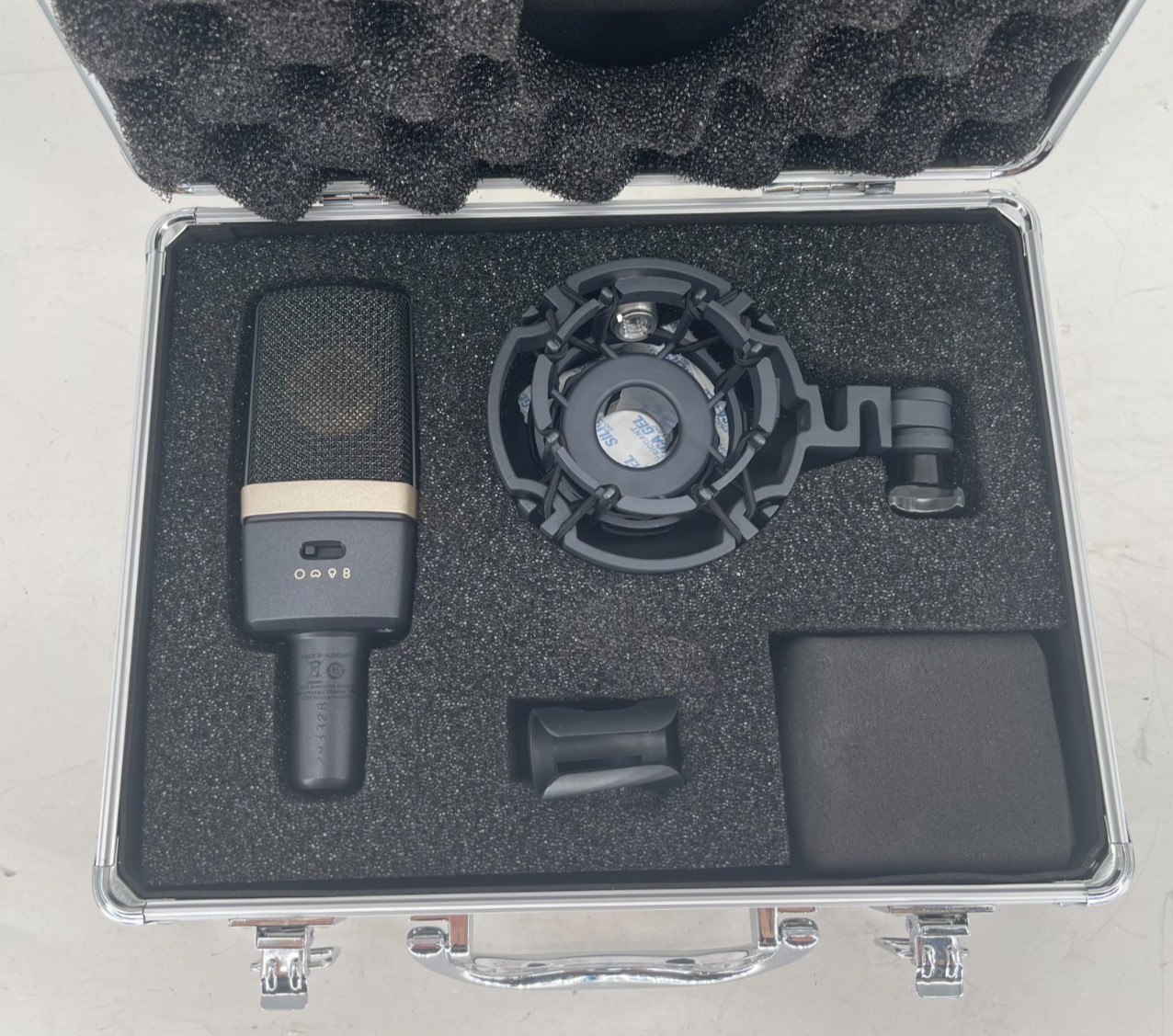 AKG C314 Professional Multi-Pattern Condenser Microphone w/Case #2 AKG C314 Professional Multi-Pattern Condenser Microphone w/Case #2
