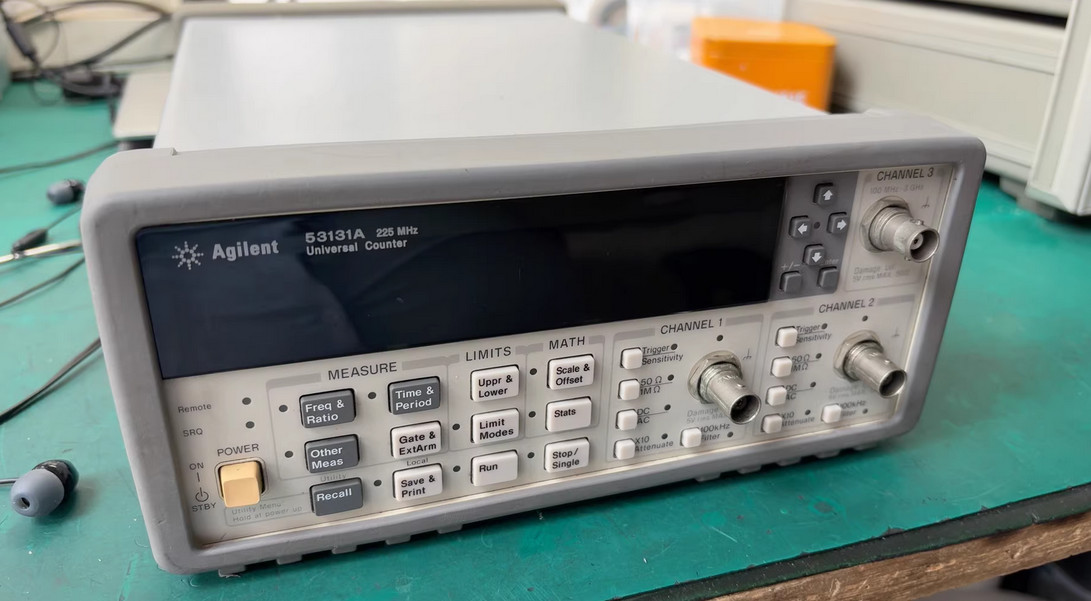 1pcs 53131A Agilent KEYSIGHT 225MHz REQUENCY UNIVERSAL COUNTER Fast delivery
