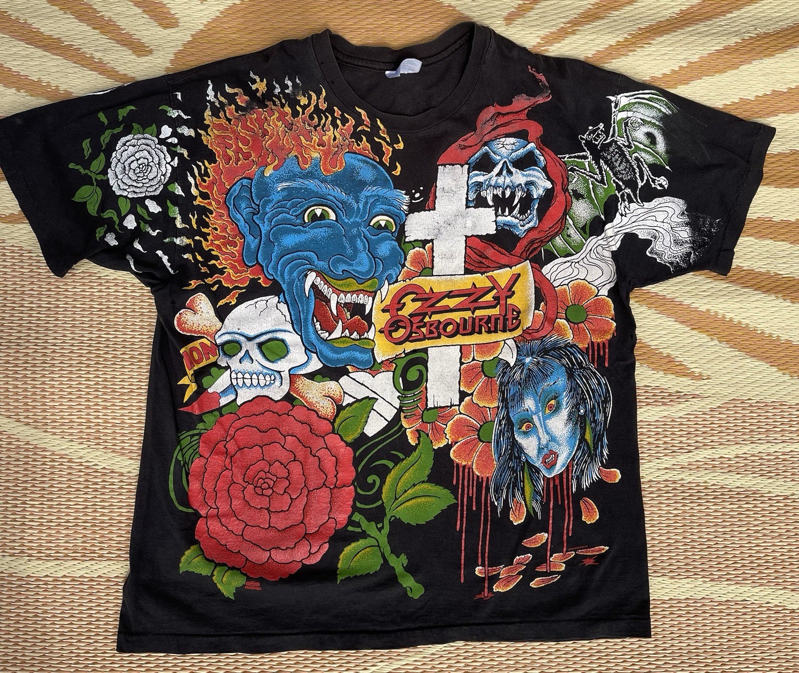 OZZY OSBOURNE *authentic* vintage 1992 TATTOO all over print AOP t shirt OZZY OSBOURNE *authentic* vintage 1992 TATTOO all over print AOP t shirt