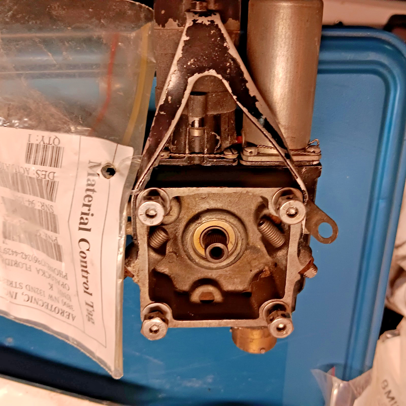 540742-3 ROTARY ACTUATOR AIRESEARCH AIRCRAFT 540742-3 ROTARY ACTUATOR AIRESEARCH AIRCRAFT