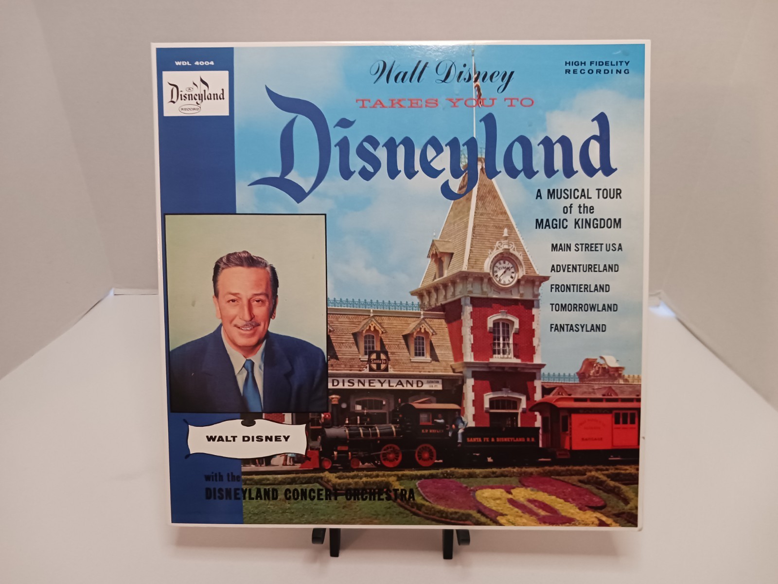 WALT DISNEY TAKES YOU TO DISNEYLAND RARE 1958 LP DISNEYLAND CONCERT ORCH. VG+ WALT DISNEY TAKES YOU TO DISNEYLAND RARE 1958 LP DISNEYLAND CONCERT ORCH. VG+