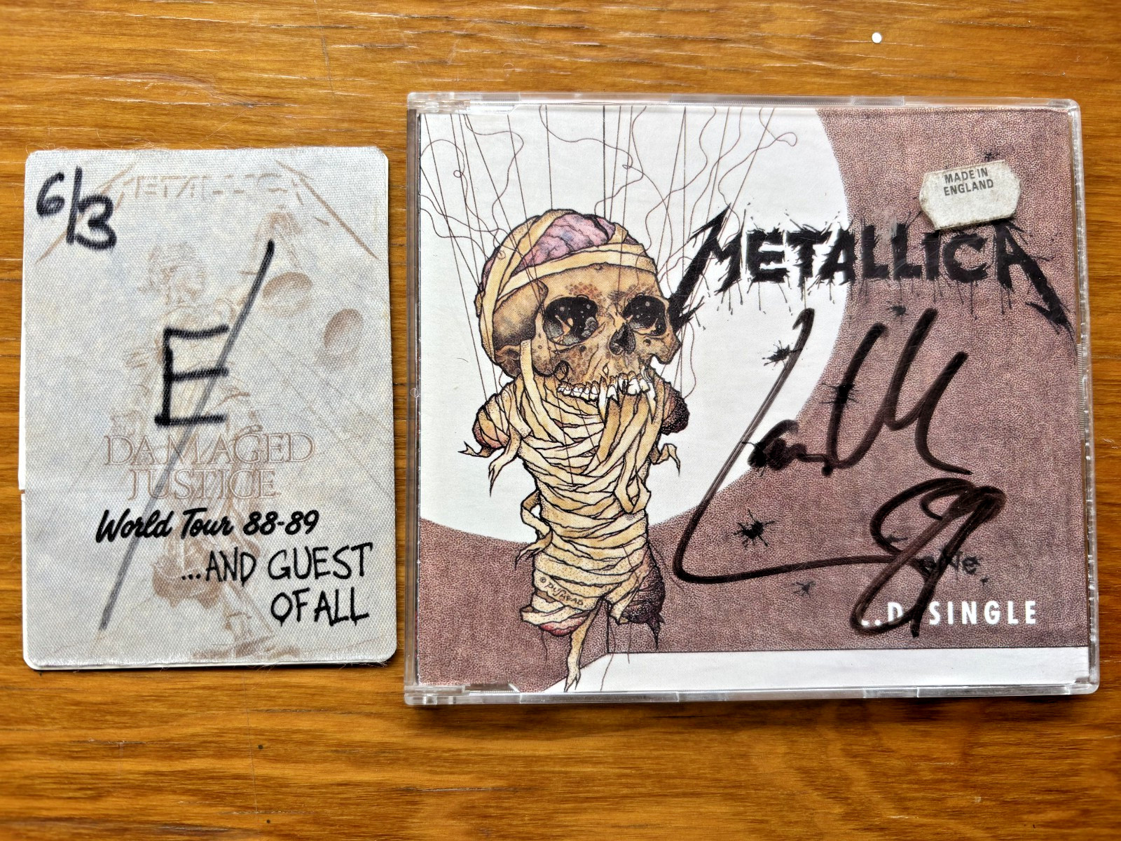 Metallica Lars Ulrich Signed CD Metaliica-One Single with Guest Pass METCD5 1989 Metallica Lars Ulrich Signed CD Metaliica-One Single with Guest Pass METCD5 1989