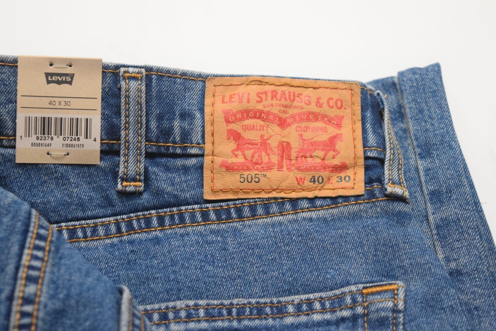 NWT Levi\'s Men\'s 505 Regular Jeans 32x30 Stretch 005051649 NWT Levi\'s Men\'s 505 Regular Jeans 32x30 Stretch 005051649