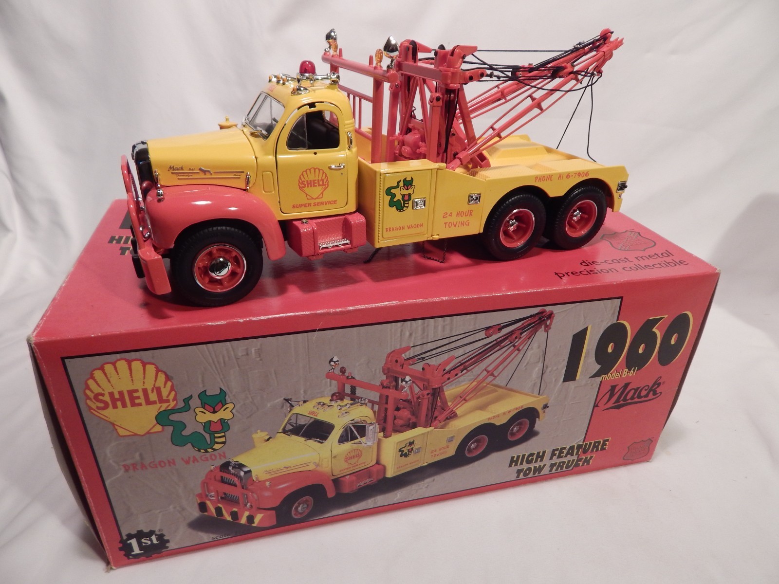 First Gear Shell 49-0003 1960 Mack B61 Tow Truck, Missing 1 Tow Hook, Excellent