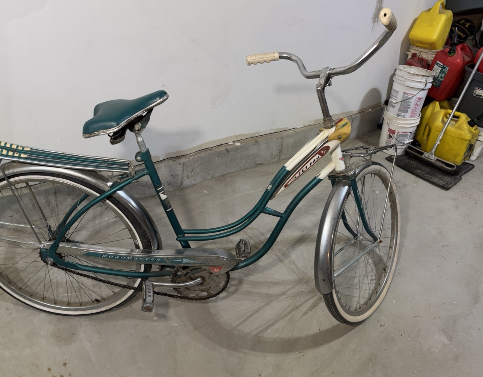 VINTAGE AMF Roadmaster Jet Pilot Cruiser Bike Green/White Steel Side Pull