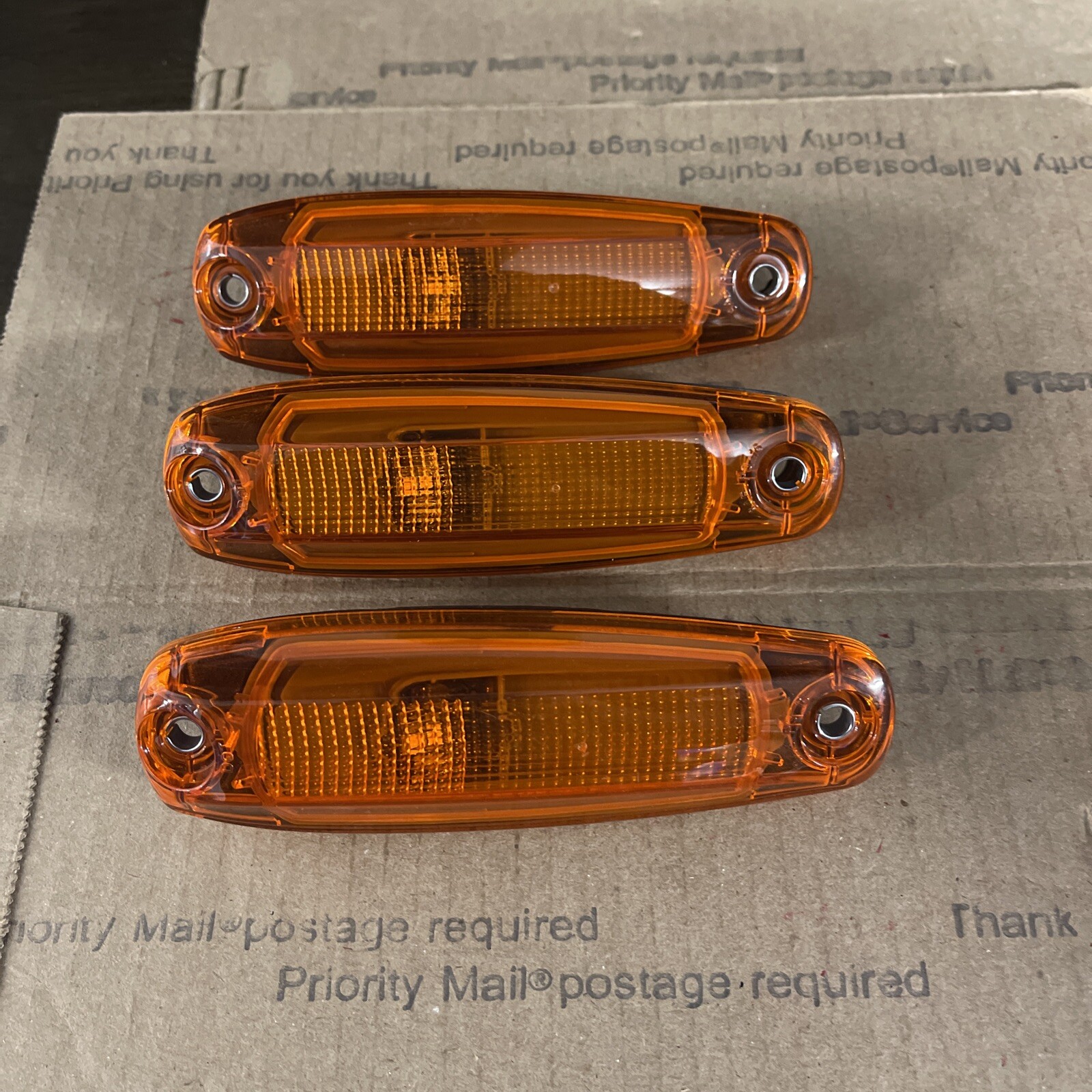 OEM FREIGHTLINER LAMP-MARKER,LOW PROFILE,AMBER A66-01728-003 (Lot of 3)