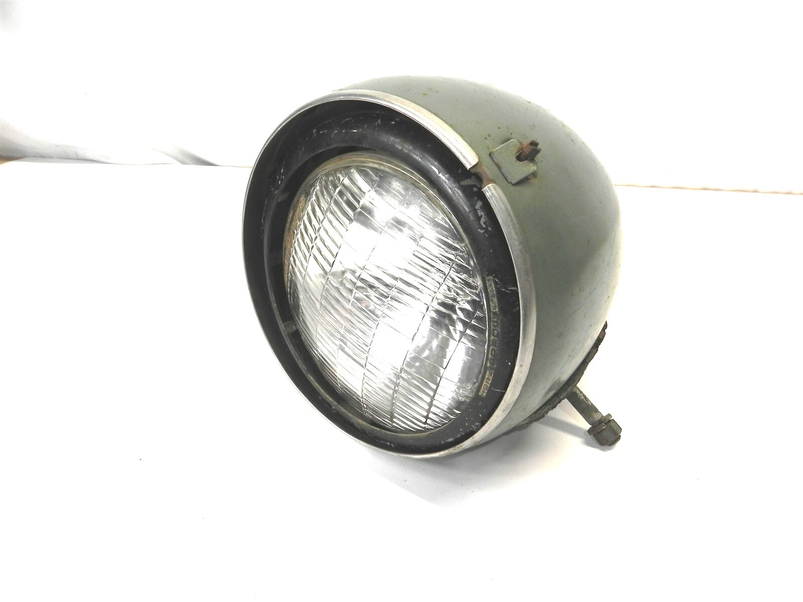 VINTAGE USED LATE 1930\'S-EARLY 1940\'S HEADLIGHT WITH SEALED BEAM CONVERSION