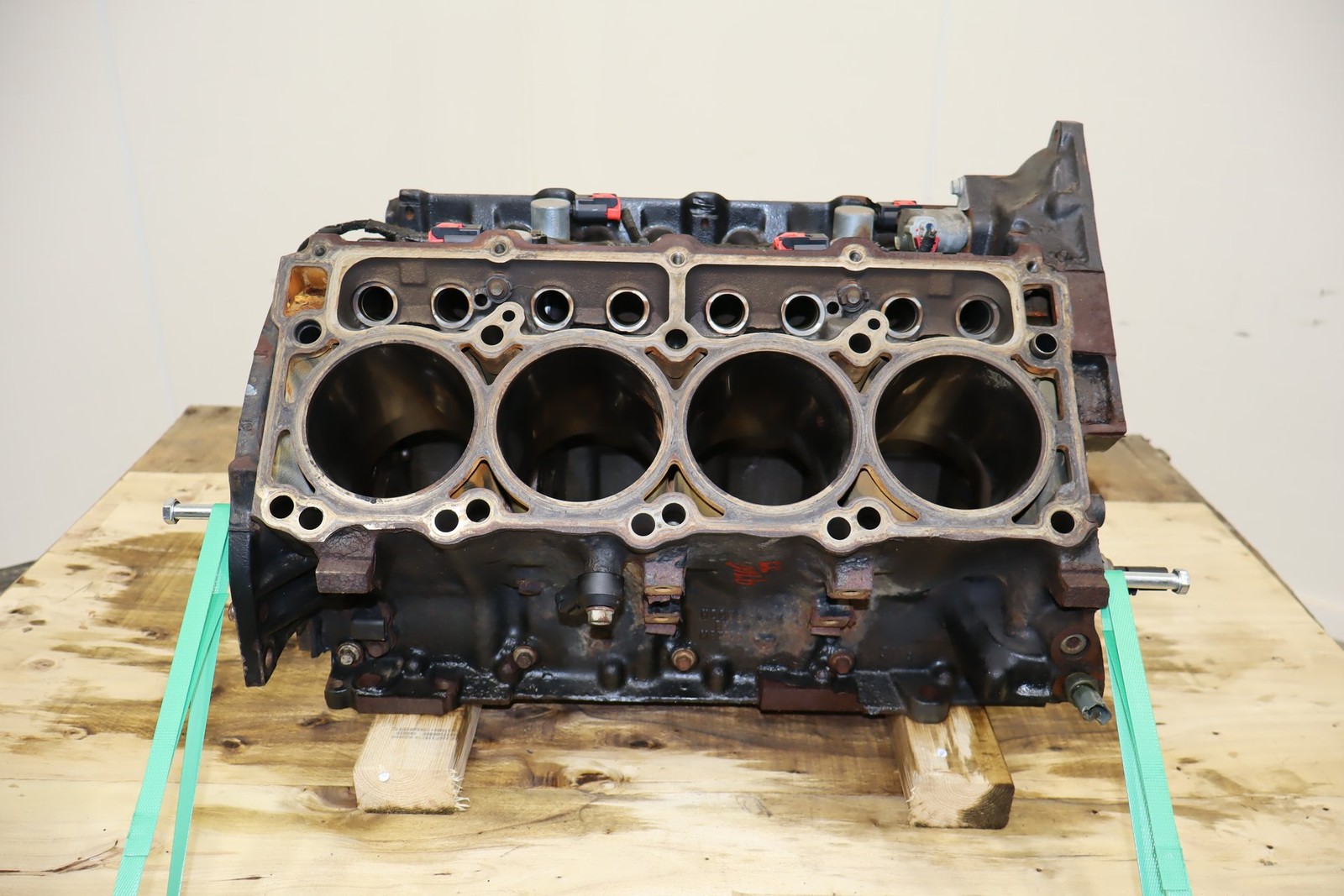09-14 Dodge Challenger 5.7 Hemi EZH Eagle Bare Engine Block OEM