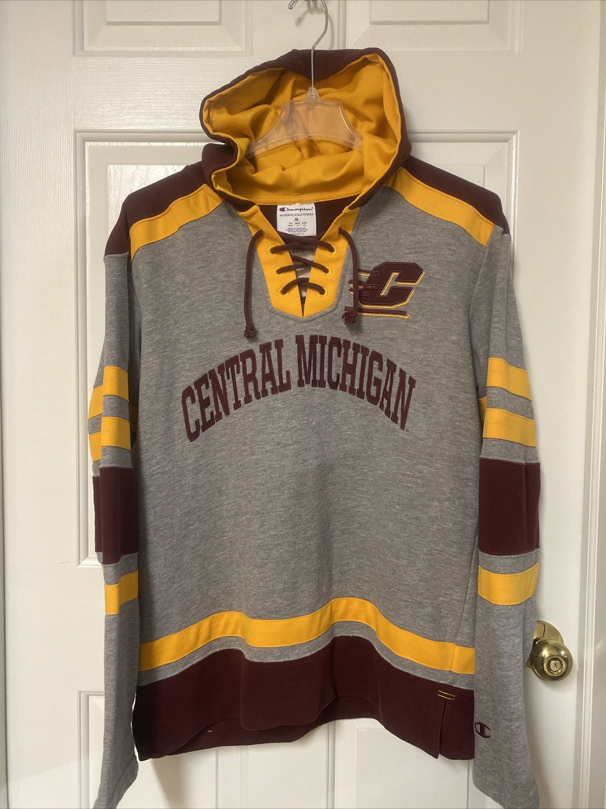 Champion Central Michigan Chips Pullover Hoodie Sweatshirt Embroidered Adult M Champion Central Michigan Chips Pullover Hoodie Sweatshirt Embroidered Adult M